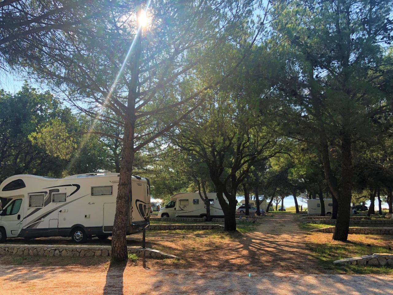 Camping Vransko Jezero - Crkvine Pakoštane Екстериор снимка
